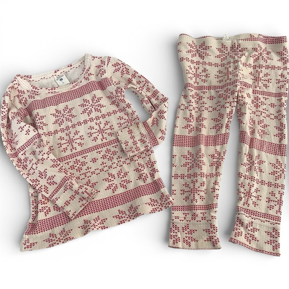 Kate Quinn 2T Organic Cotton Pajama Set Red Nordic Snowflake